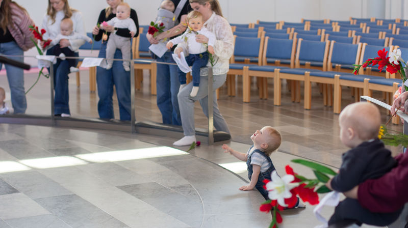 Babysong med påskevandring