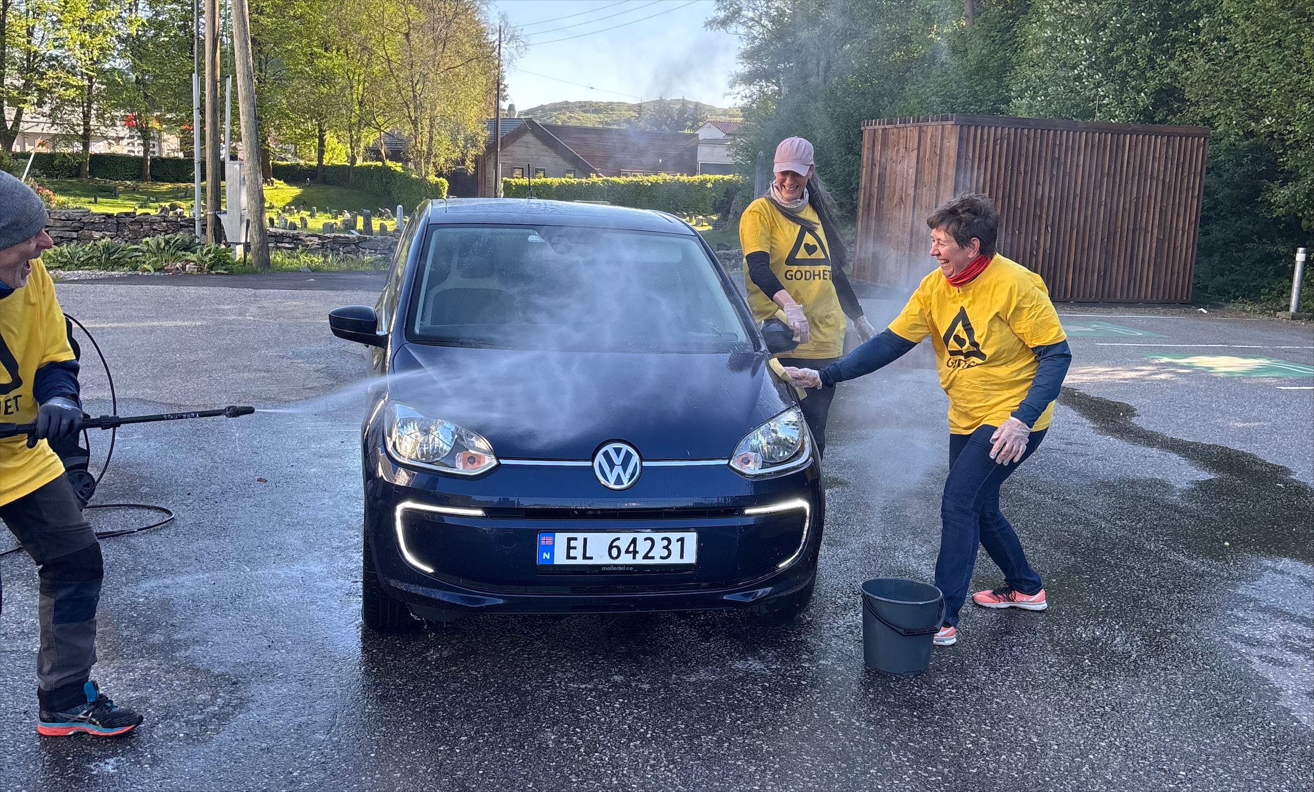 Saman om å gjere godt