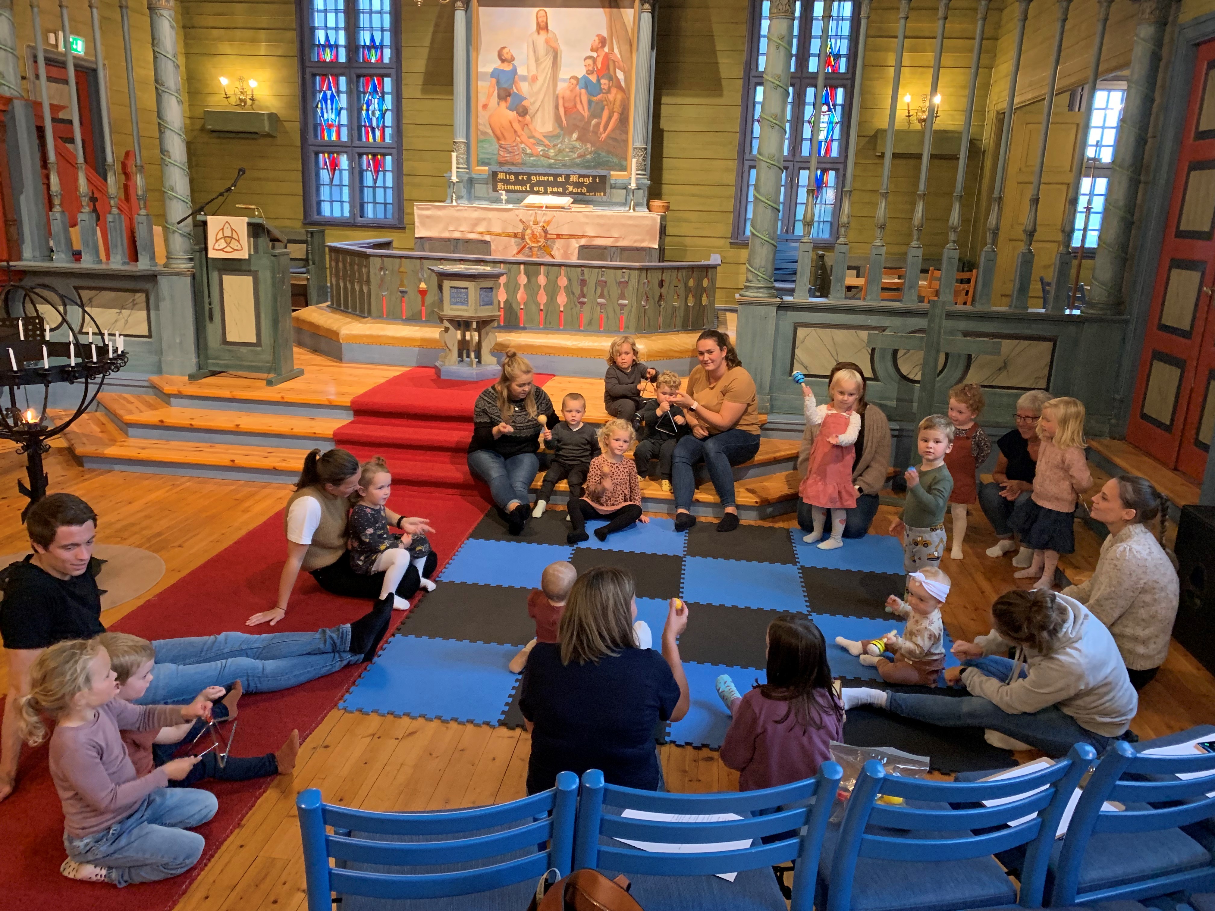 Småbarnsong i Blomvåg kyrkje