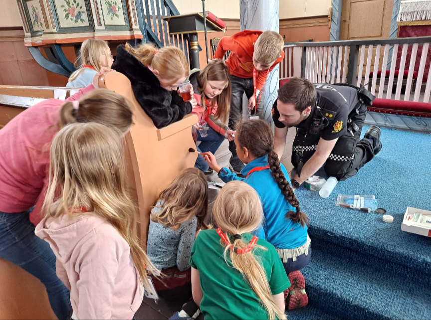 Frå tårnagenthelg i Rogne kyrkje 2023. Foto: Eli Vatn