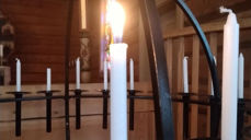 Lysglobe i Volbu kyrkje foto: Eli Vatn