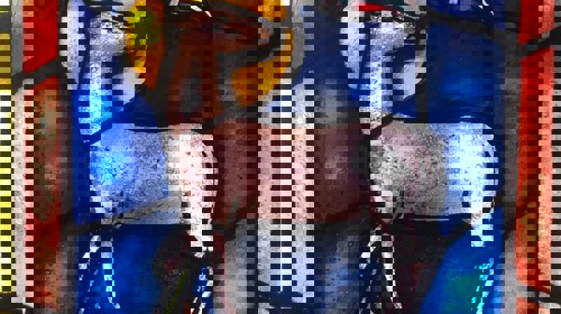 Glassmalerier i Volbu kyrkje. Foto: Eli Vatn