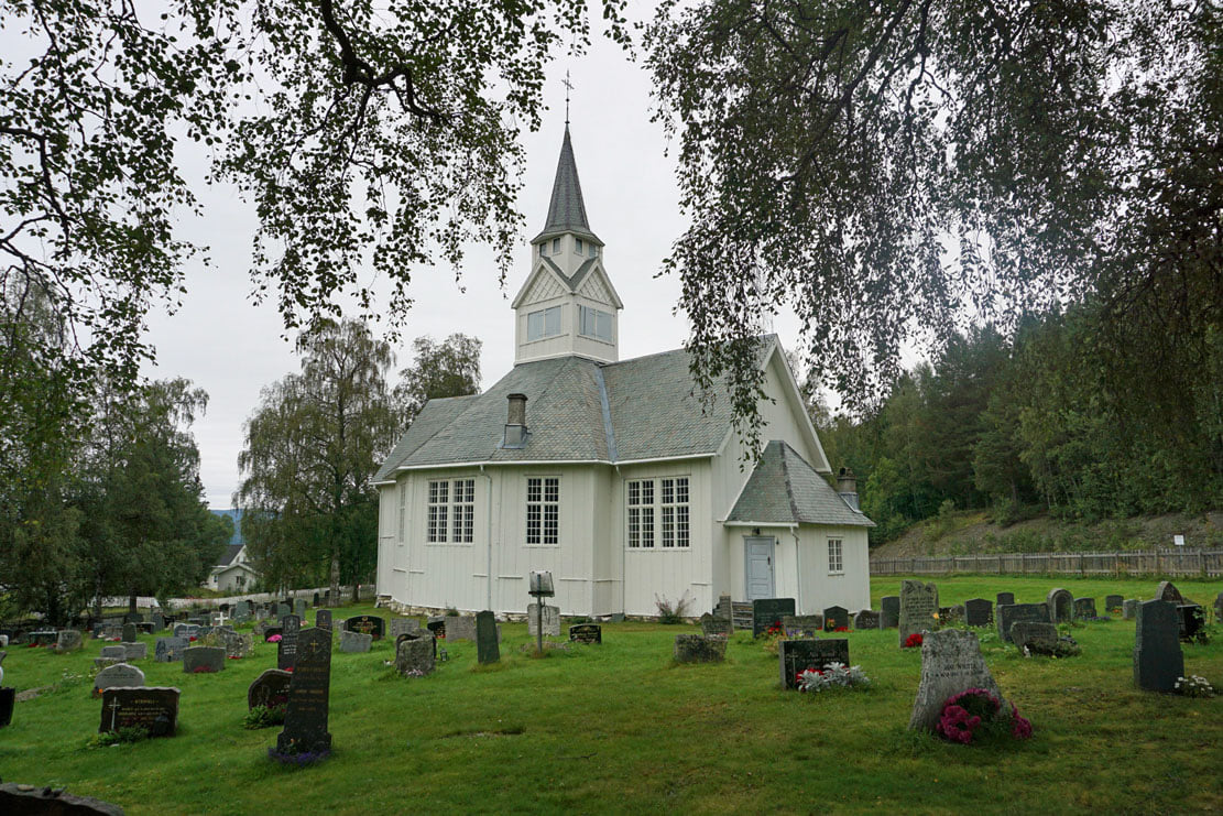 Rogne kyrkje. Foto Saskia Aleida Van Veen