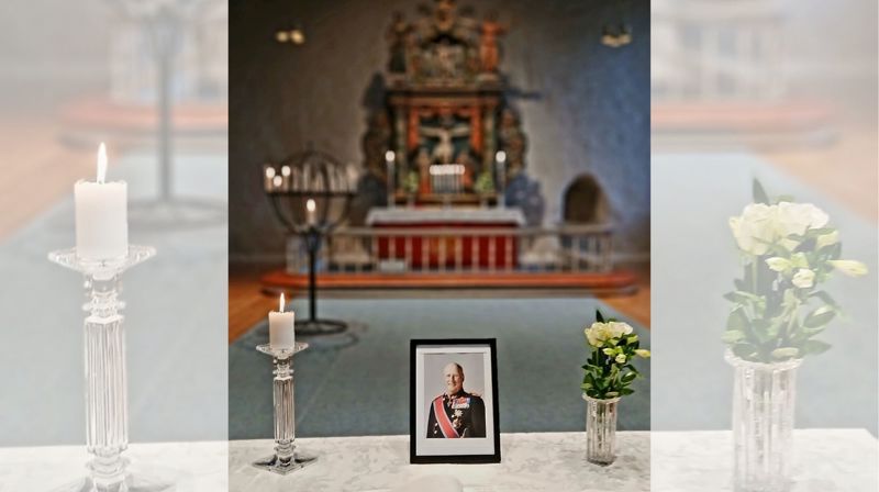 I forbindelse med H.M Kong Haralds bortgang gjennomføres det en sørgegudstjeneste i Rakkestad kirke onsdag 02.09.2026 kl.18:00