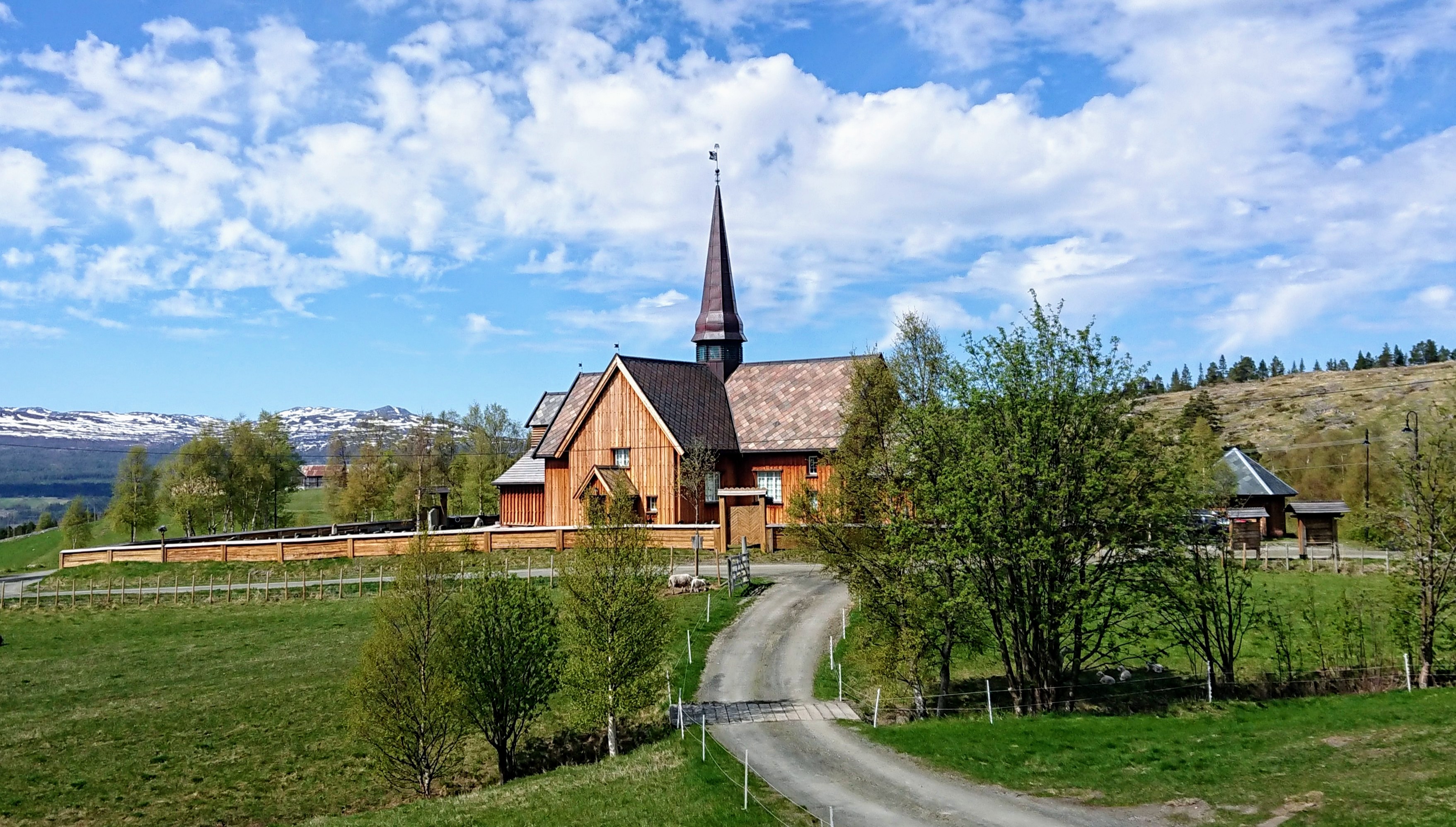 Innset kirke 1642 / 2000