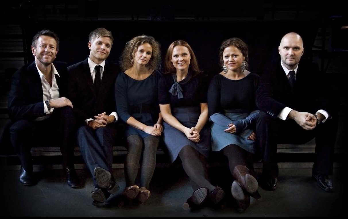 PUST består av Camilla Susann Haug (sopran), Anne Hilde Grøv (sopran), Elisabeth Anvik (alt), Jostein Hasselgård (tenor), Håvard Gravdal (baryton) og Mads Iversen (bass). Mattis Myrland er med som tenorvikar på årets juleturné.