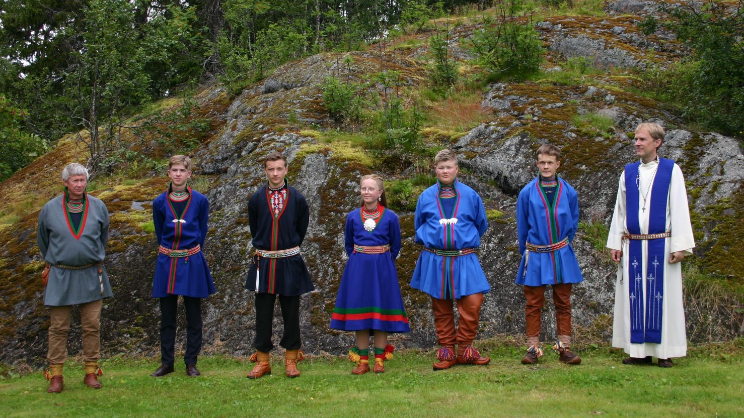 Konfirmanter i Samien Åålmege 2021, Røyrvik. Foto Helen Jønsson