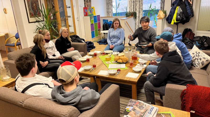 Betydningsfulle møter mellom konfirmanter og eldre i Sel