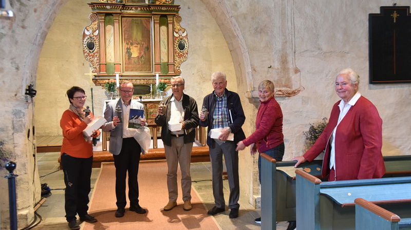 Boka om middelalderkirka i Skaun lansert