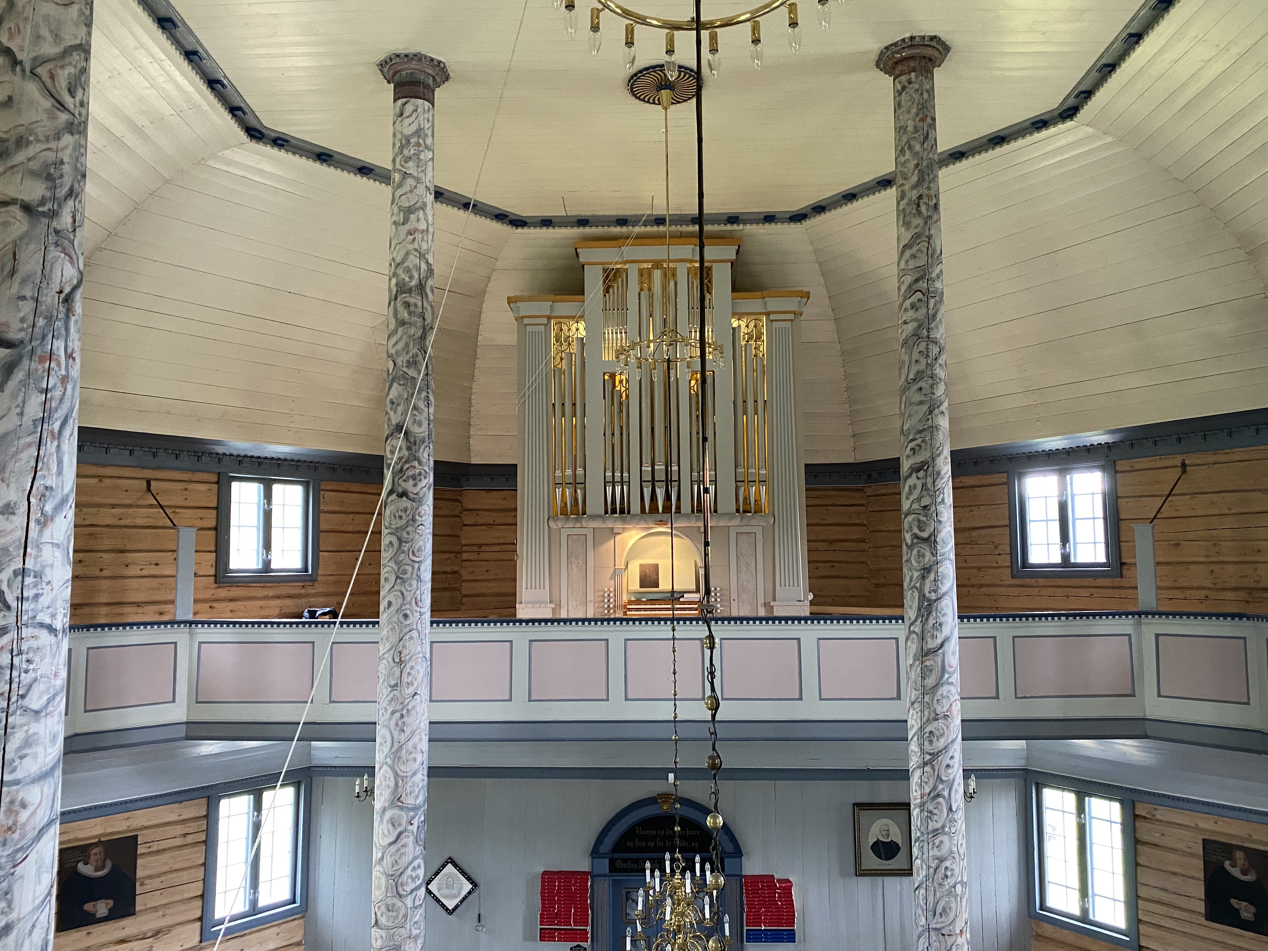 Inn- og utgangsmusikk