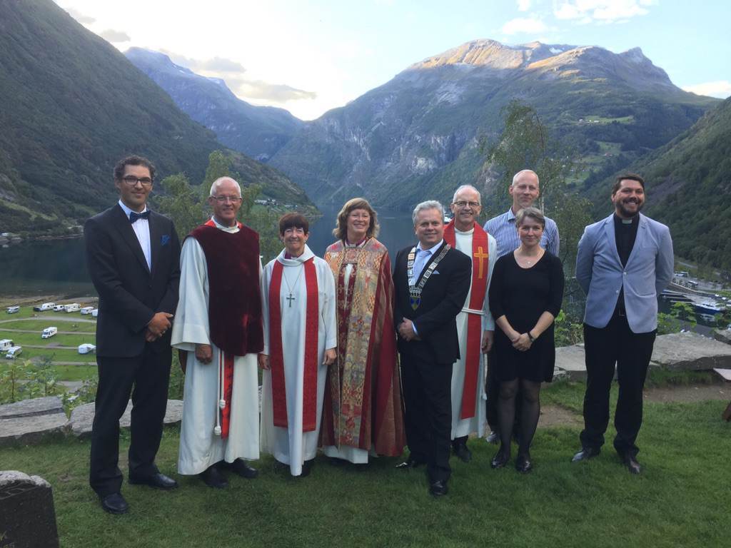 F.v: Jon Axel Solhaug, Stein Karstensen, Christine Hardman, Ingeborg Midttømme, Jan Ove Tryggestad, Svein Runde, Carolin Eide, Gunnar Inge Eide, Morang Berg.