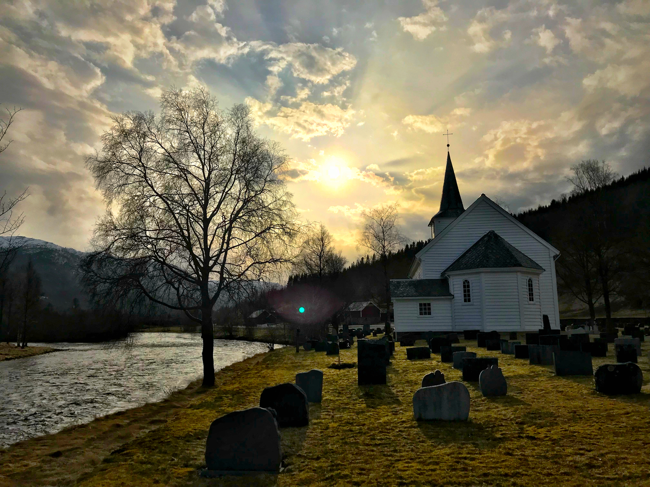 Sande kyrkje