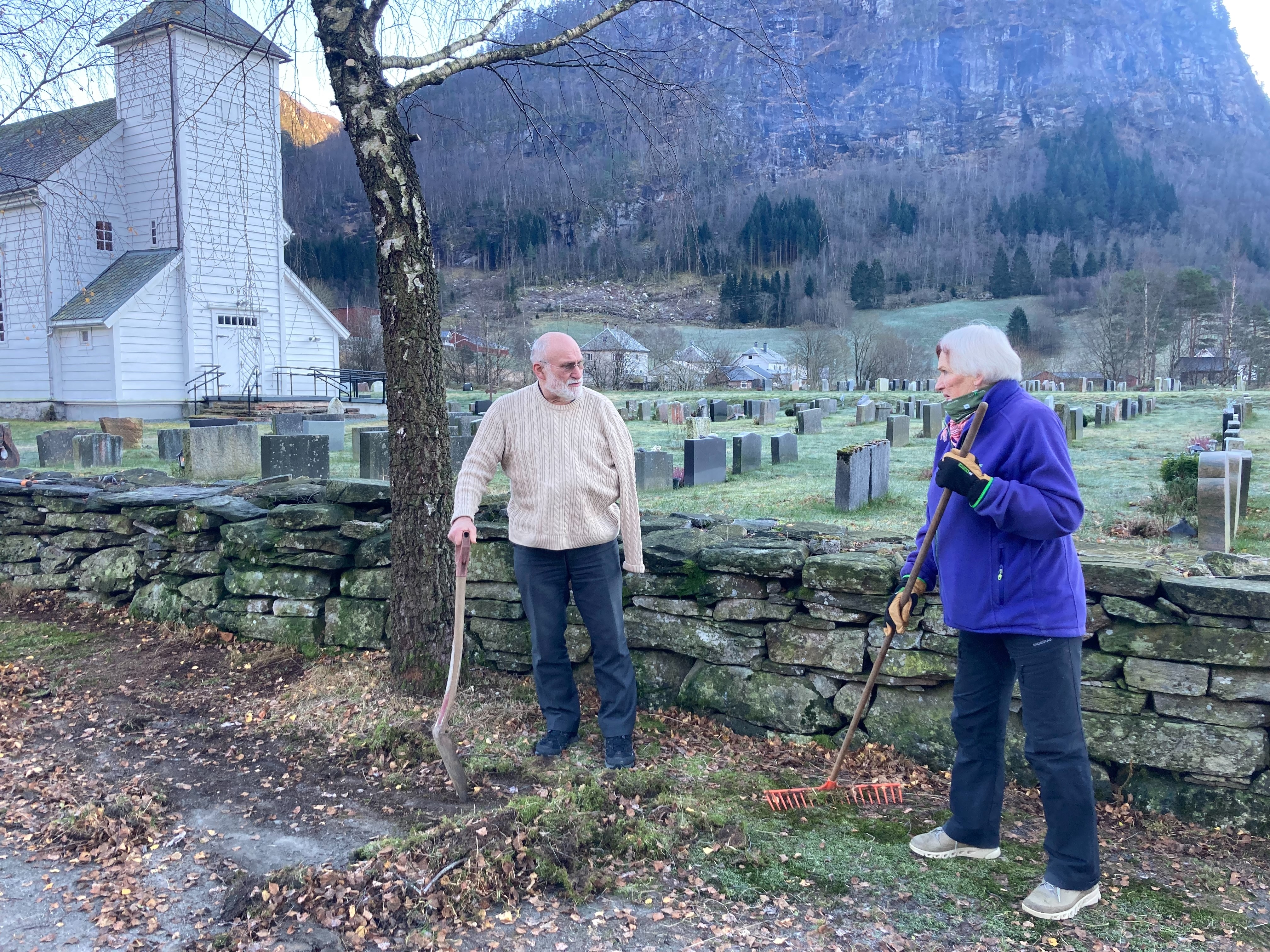Dugnad er både sosialt og nyttig