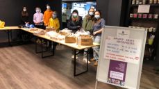 Konfirmantene solgte bakverk og hadde kakelotteri på Lompensenteret