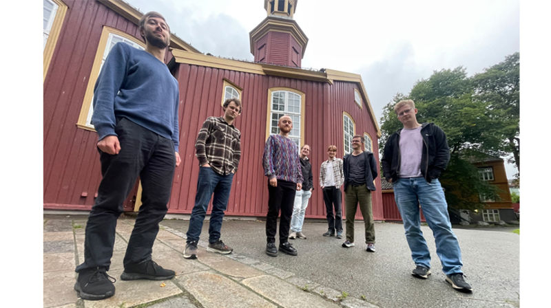 Gudstjeneste i Berg med mannskorsang