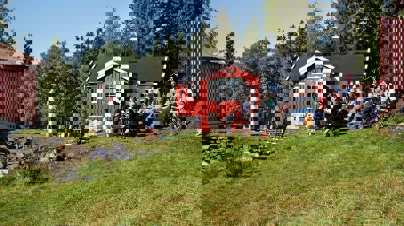 Friluftsgudstjeneste på Marken gård