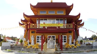 Besøk hos Đôn Hậu Pagode - buddhist-templet på Tiller