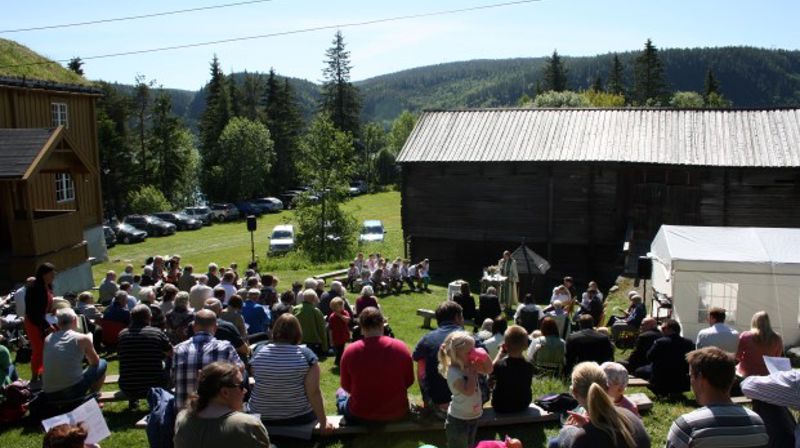 Friluftsgudstjeneste på Teigen