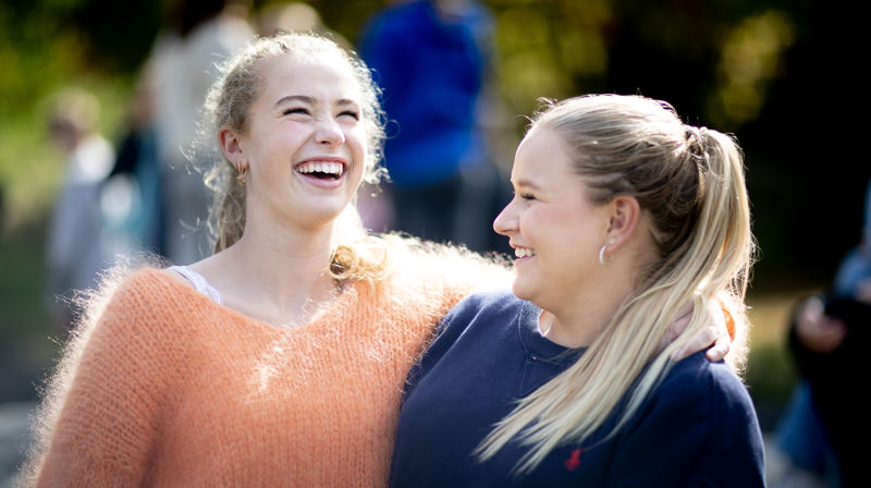 Konfirmasjon: Du lærer om kristne verdier; du får markert at du begynner å bli voksen; du får mye fin oppmerksomhet, og du får nye venner. (Illustrasjonsbilde: Bo Mathisen)