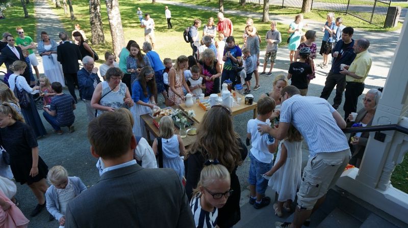 Medhjelpere i gudstjenesten