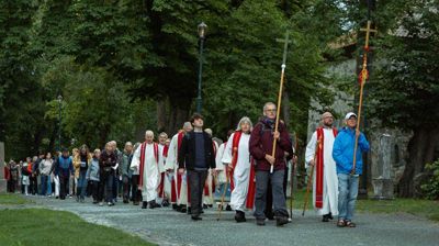 Velkommen til å bli med på vandregudstjeneste mot Olavsvaka i Nidarosdomen lørdag 28. juli. Foto: Jana Pavlova
