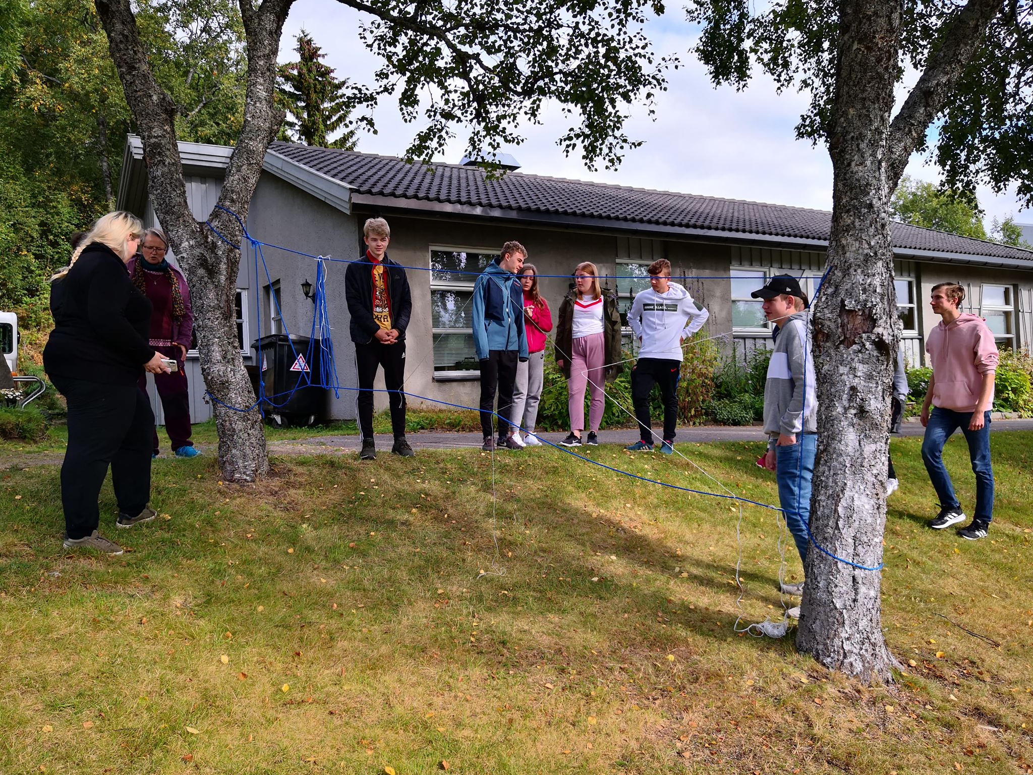 Konfirmasjon: Du lærer om kristne verdier; du får markert at du begynner å bli voksen; du får mye fin oppmerksomhet, og du får nye venner. (Illustrasjonsbilde: Bo Mathisen)