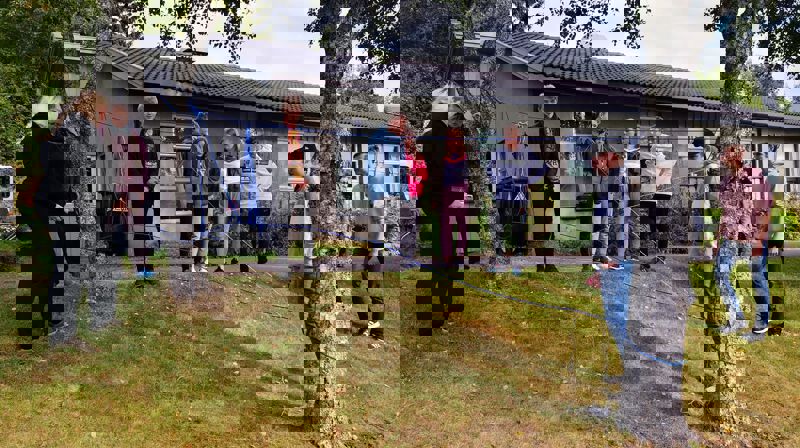 Konfirmasjon: Du lærer om kristne verdier; du får markert at du begynner å bli voksen; du får mye fin oppmerksomhet, og du får nye venner. (Illustrasjonsbilde: Bo Mathisen)