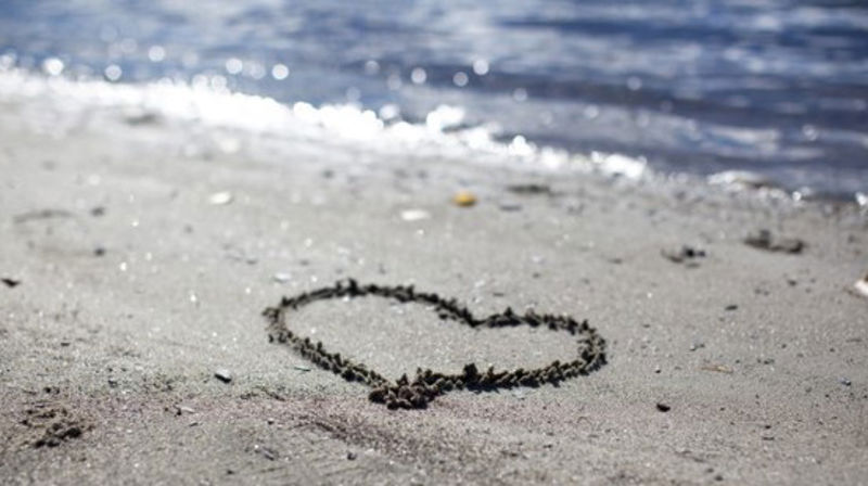 Ro stilt langsmed landet...