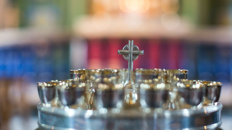 Å feire nattverd igjen er det mange som har lengta etter. Det er nokre ekstra regler rundt nattverd, pga. smittevern men alle er velkomen til  delta. Bilde Cecilie Hatløy