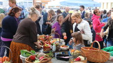 frå ein tidlegare hausttakkefest. Kyrkja i Ulstein driv eit engasjert arbeid mange er engasjert i.
