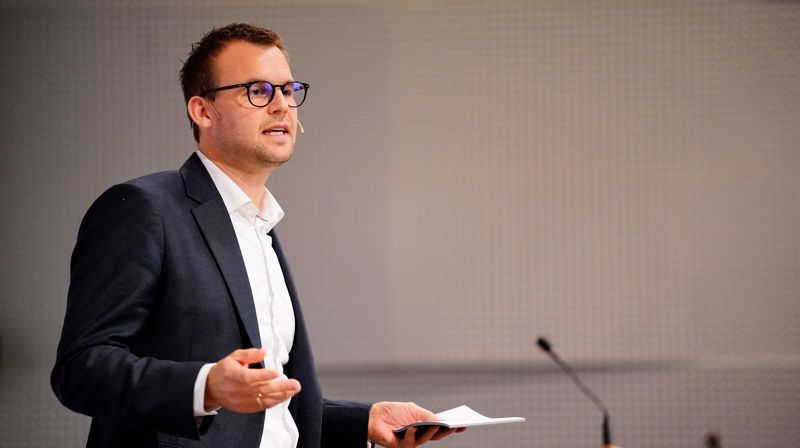 Barne- og familieminister Kjell Ingolf Ropstad hilser Kirkemøtet 8. oktober 2020. Foto: Ole Martin Wold