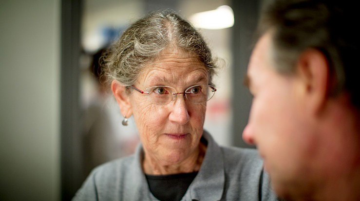 Diakonien er kirkens omsorgstjeneste i praksis, kanskje viktigere enn noensinne nå i vår. (Foto: Bo Mathisen)