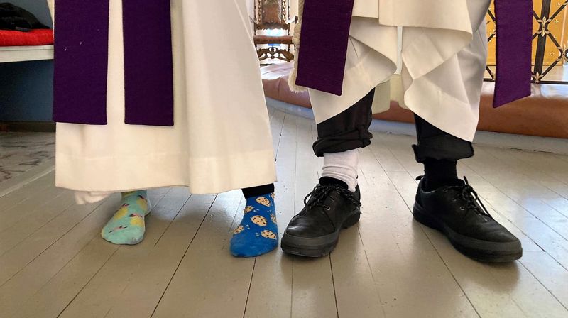 Gudstjeneste med rockesokker