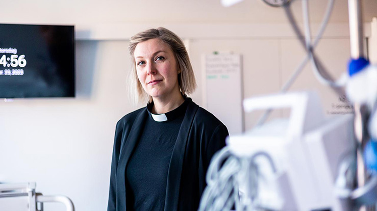 Sjukehusprest er et godt døme på kyrkja som er til stades på ulike institusjonar. (Illustrasjonsfoto Kyrkjerådet)