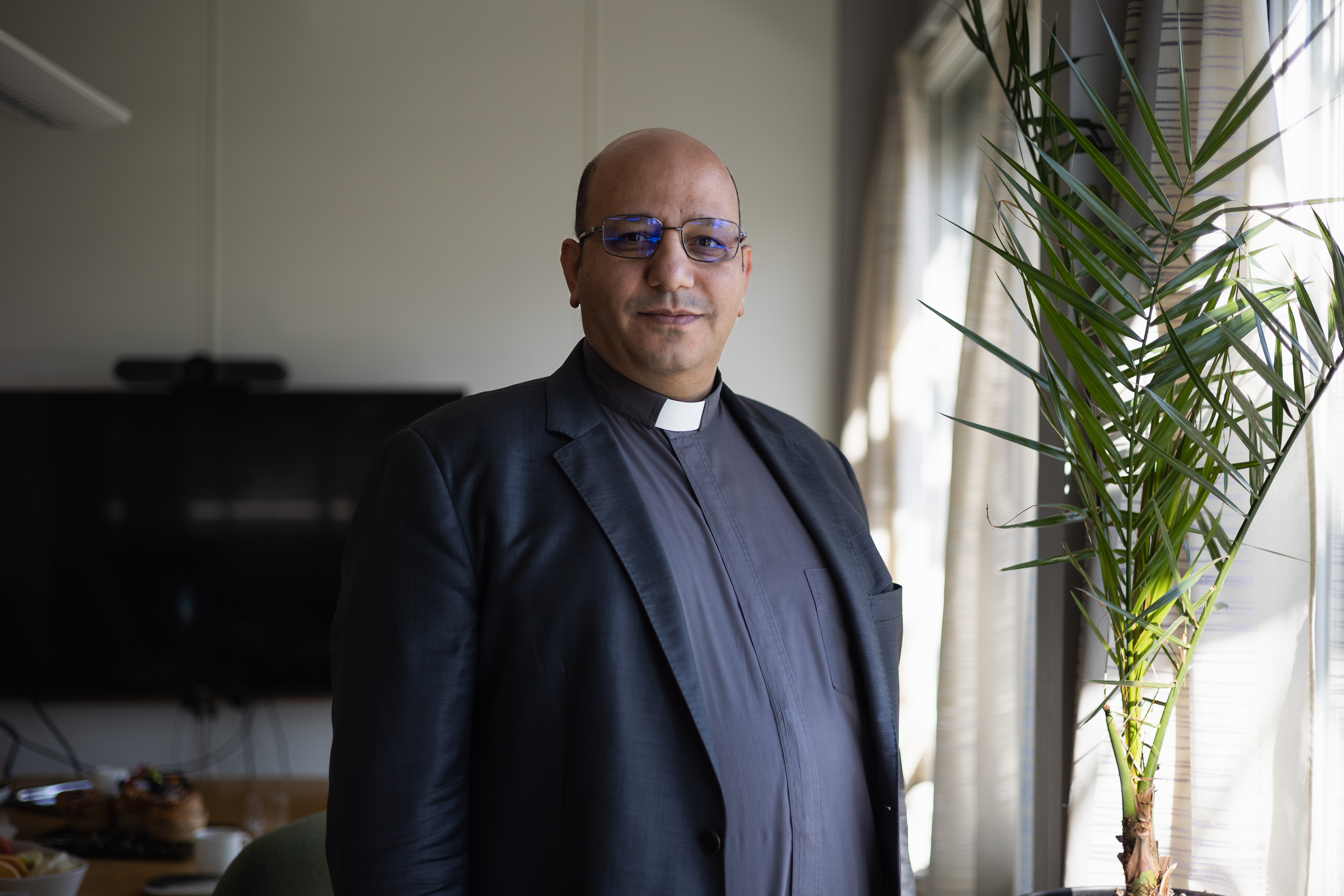 I september var Imad Haddad på besøk i Noreg. På søndag vert han vigsla til biskop i ELCJHL. Foto: Den norske kyrkja.