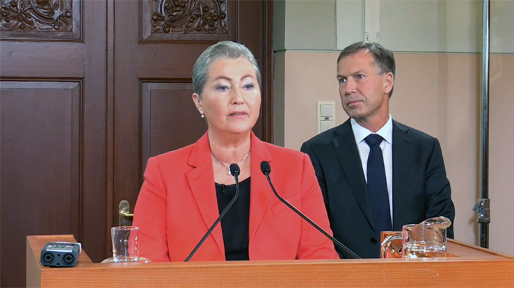 Nobelkomiteens leder Kaci Kullmann Five annonserte 9. oktober vinnerne av Nobels fredspris 2015. (Skjermkopi fra vgtv)