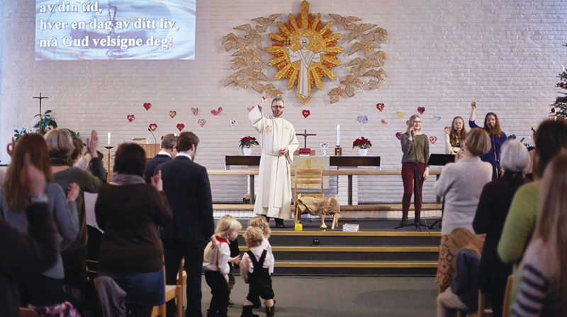 Den offentlige finansieringen av Den norske kirke er i hovedsak innrettet mot kirkebyggene, gudstjenestene og de kirkelige handlingene som finner sted i kirkebygget, foruten kirkens forvaltning av landets offentlige gravplasser. (Foto: Sveinung Bråthen)