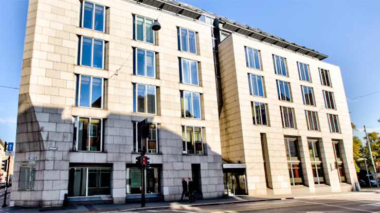 På møtet i Kirkerådet i mars tilsettes ny direktør i Kirkerådets administrasjon som holder til i Rådhusgaten i Oslo.