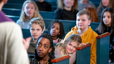 Skolegudsjenester er et viktig møte mellom kirke og skole. (Arkivfoto: Bo Mathisen)