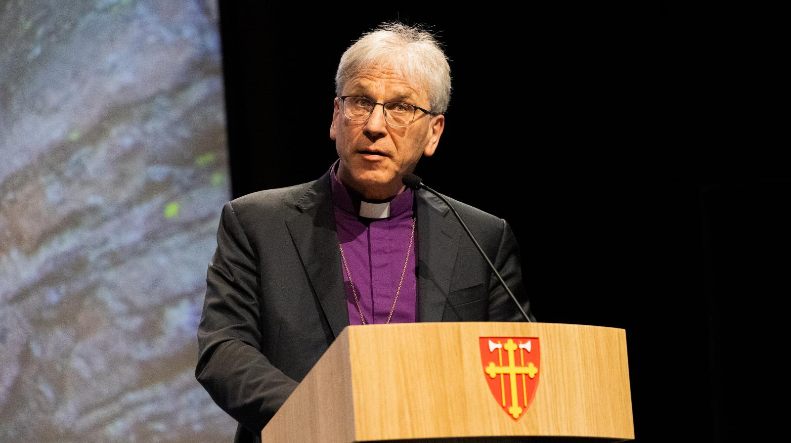 Preses Olav Fykse Tveit på opningsmøtet på Tiller, Trondheim. (Foto: Heidi Olsen / Den norske kyrkja)