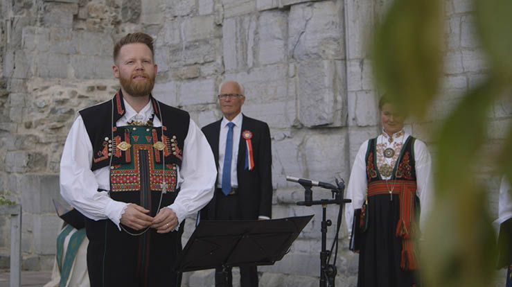 Skjermdump fra gudstjenesten i Hamardomen, som legges ut kl 18.00 søndag 17. mai.