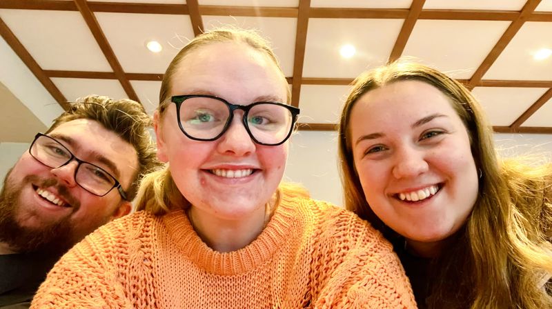 Sebastian Hansen, Frida Adeleide Hestnes og Bleona Johannessen reiste på Ungdommens kirkemøte fra Tunsberg i oktober.